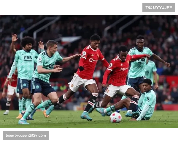 赛前发布会：弗赖堡主帅施特赖希强调球队需提升定位球防守专注度